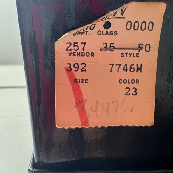 CHANEL Beige VINTAGE Leather Loafers - Picture 4 of 6